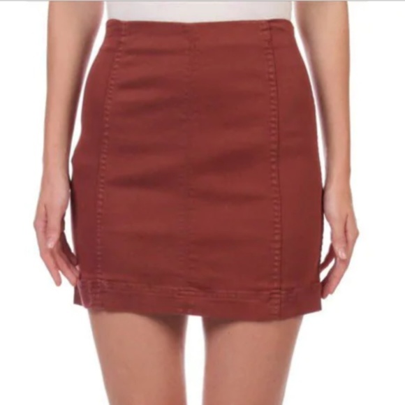 37 Item Jolt Juniors Seamed Twill Skirt 